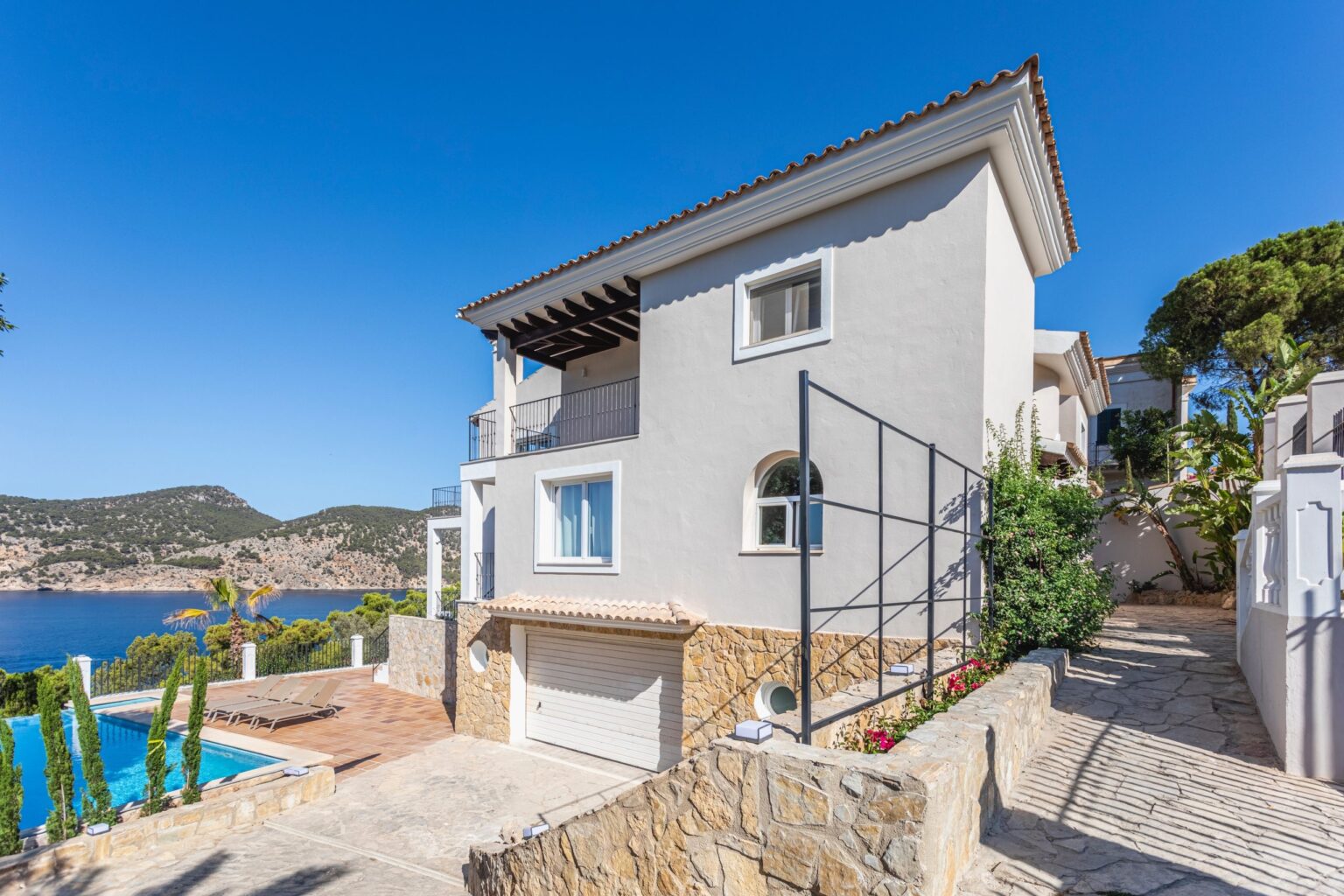 structura inicial y cimentación de hormigón armado para la construcción de obra nueva en Mallorca de un chalet unifamiliar.